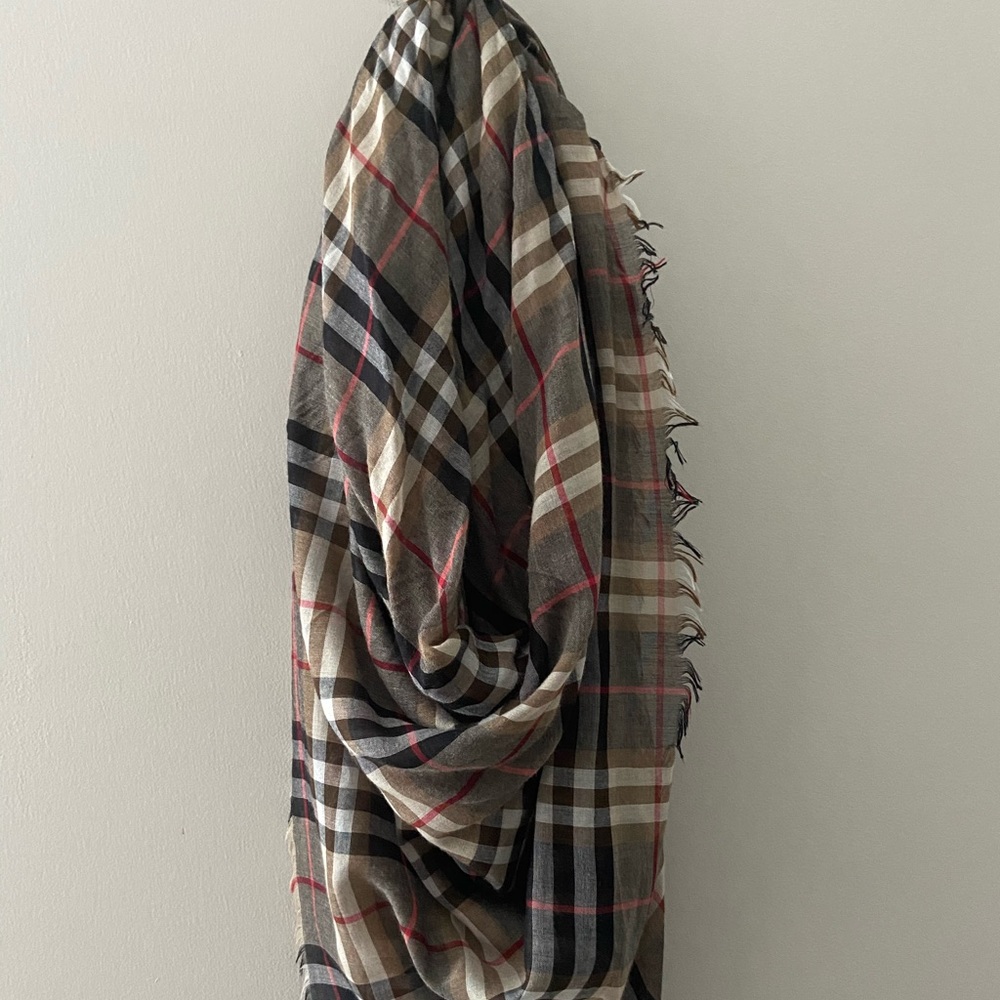 AUTHENTIC Burberry Scarf